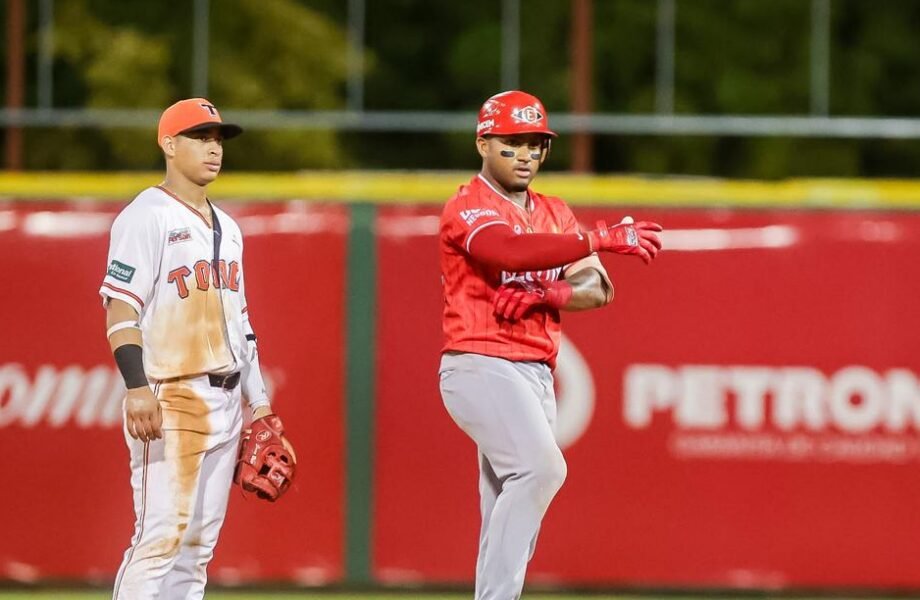 Escogido vence 15-11 a los Toros y consigue su tercera victoria consecutiva