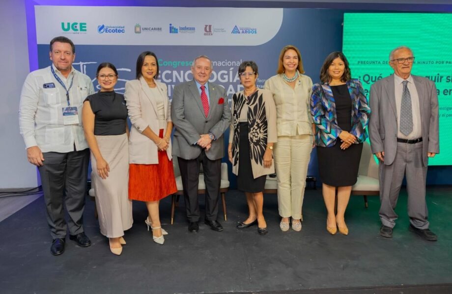 UCE concluye el TUS 2026 con llamado a integrar tecnología, ética y responsabilidad