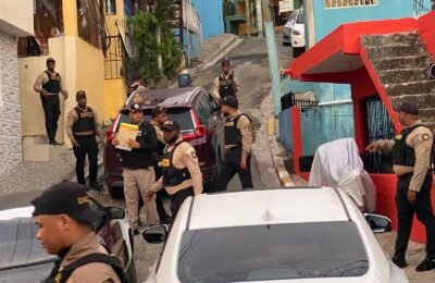 DNCD desmantela sistema de vigilancia y arresta mujer con cocaína, marihuana y crack en SDN