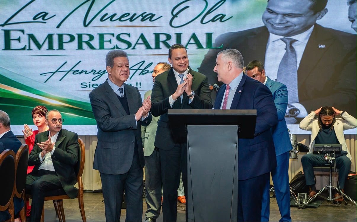 Diáspora dominicana reafirma su protagonismo durante encuentro empresarial con Leonel Fernández en Nueva Jersey