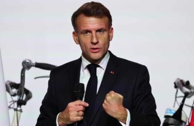 Francia reconoce que su economía está «paralizada» tras la contracción del PIB