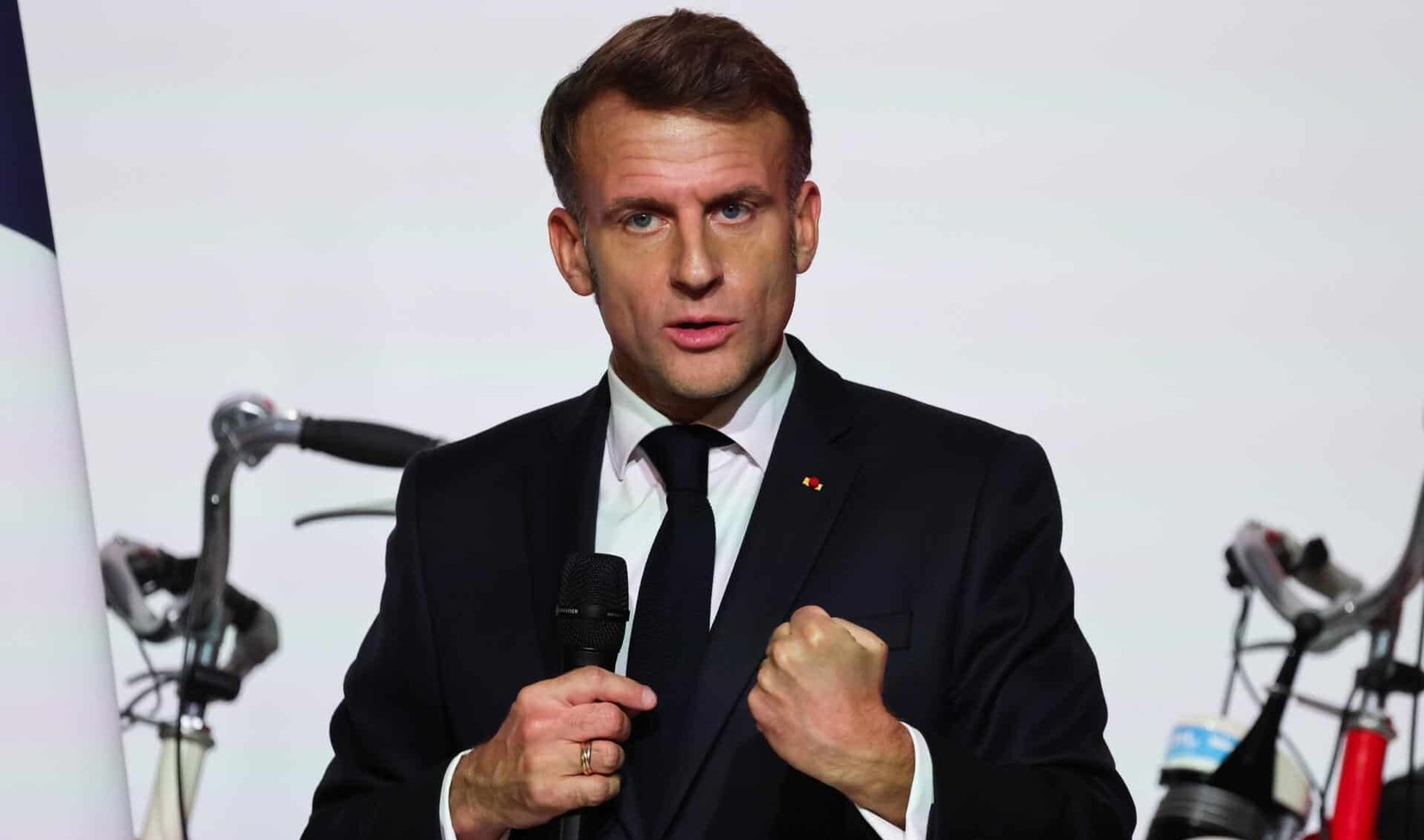Francia reconoce que su economía está «paralizada» tras la contracción del PIB