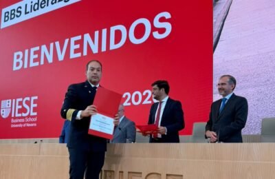 Capitán de Navío Miguel Ángel Mariñez Comprés participa en Programa de Liderazgo para la Gestión Pública en España