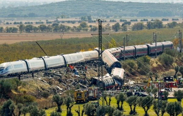 Asciende a 68 el balance de muertos en el accidente ferroviario en España