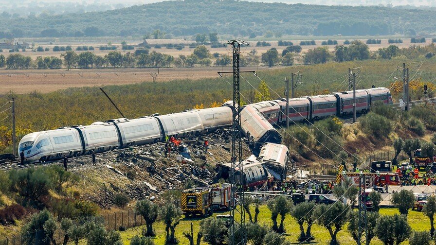 Asciende a 68 el balance de muertos en el accidente ferroviario en España